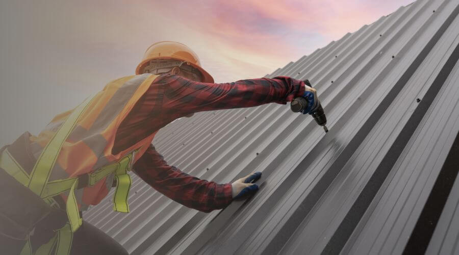 Professional gutter cleaning in Saint Peters, MO